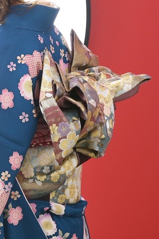 振袖-264 金刺繍 銀刺繍 桜地模様 | 姫路の振袖 袴 ドレス レンタルは
