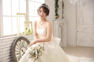 ウェディングドレス 7-11号 メルシー | 姫路の振袖 袴 ドレス レンタル